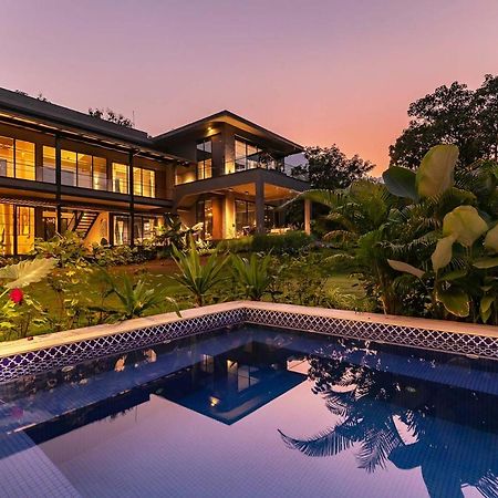 Stayvista At The Charcoal Villa Luxury Collection Алібаґ Екстер'єр фото